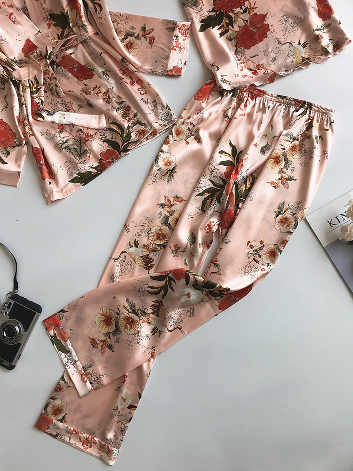 Floral Tela de Seda manga larga Chaqueta Camisola Pantalones Pijamas De tres piezas Traje